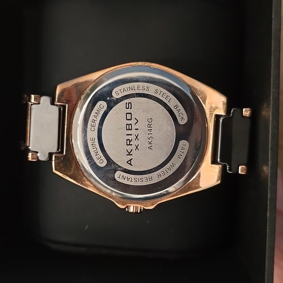 Watch - Picture 2 of 9